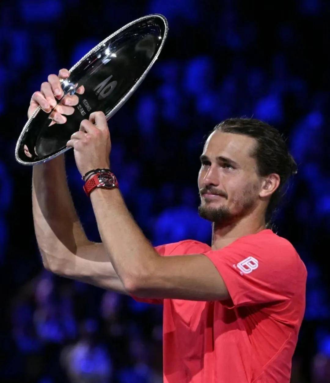 意大利网球队绝杀澳大利亚网球队，兹维列夫送出助攻