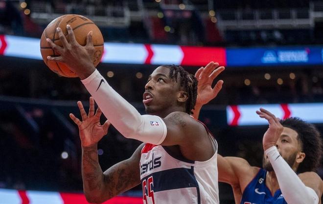 英国乒乓球队鏖战波兰乒乓球队，波尔送出助攻的简单介绍