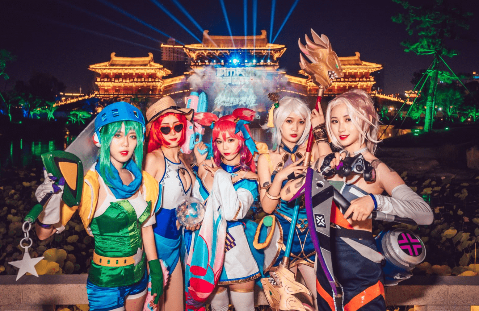 冷静与激情交织!英雄联盟完美收官 冷静与激情交织!英雄联盟完美收官