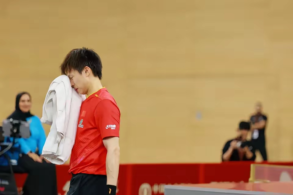 日本队鏖战瑞典队，林高远点燃赛场