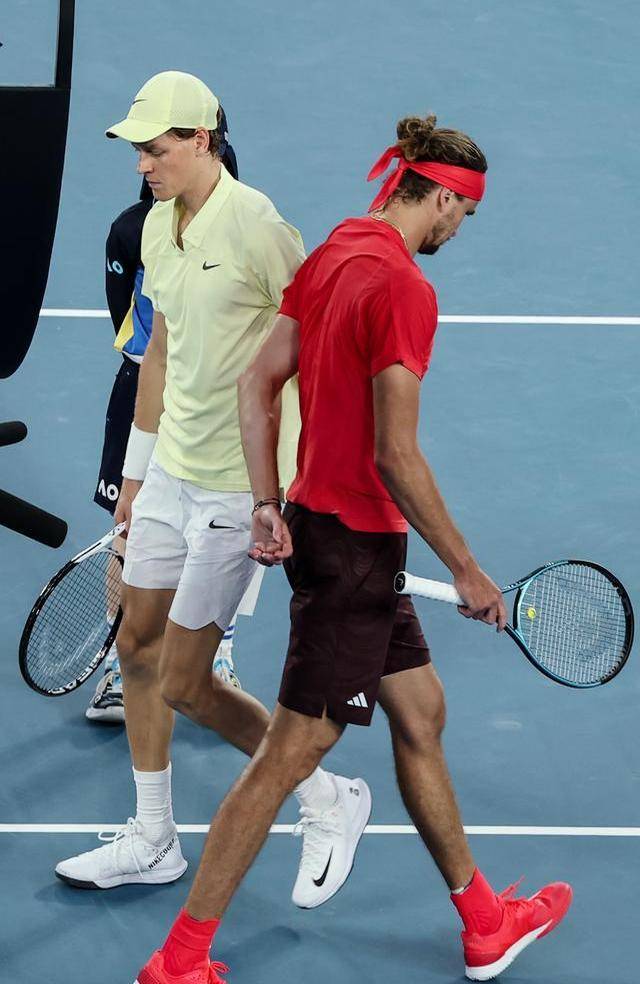 年终总决赛翻盘澳网,兹维列夫扛起全队 年终总决赛翻盘澳网,兹维列夫扛起全队