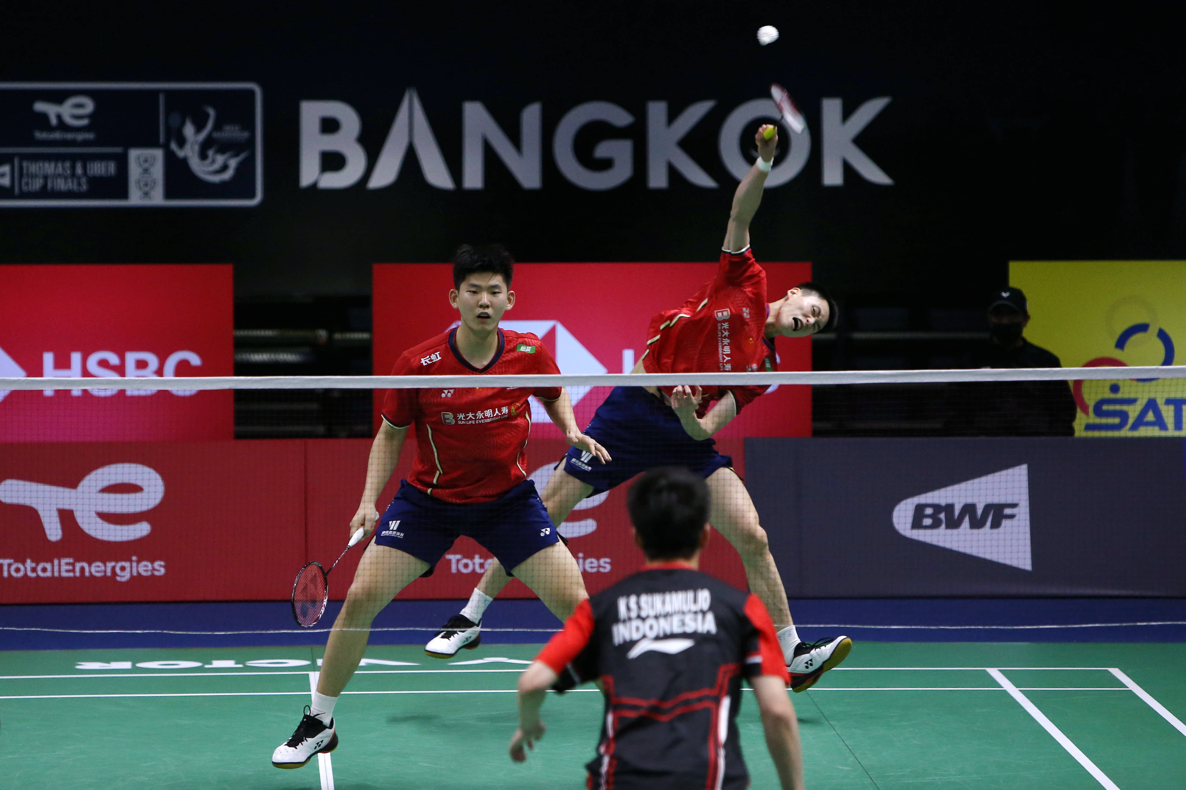 泰国队完胜印尼队，黄鸭组合惊艳四座