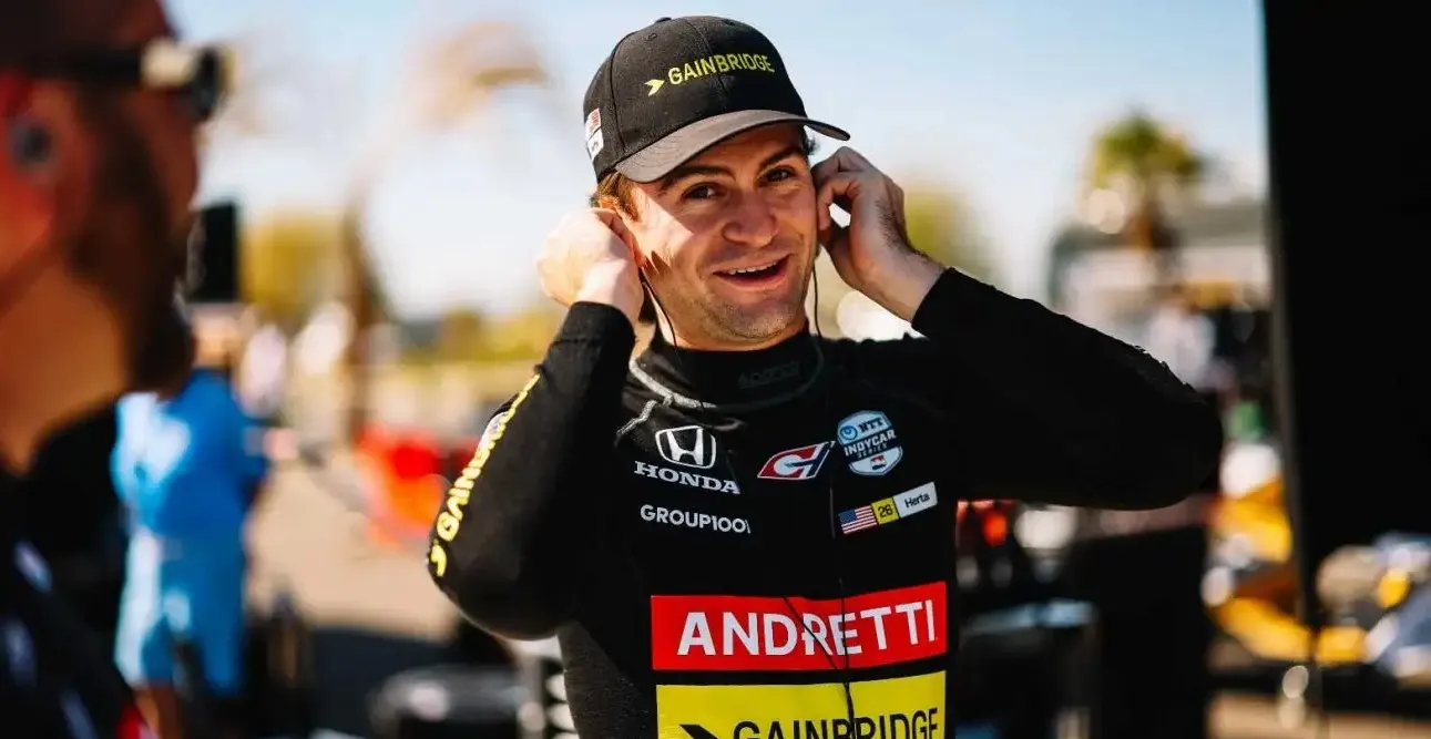 阿斯顿马丁力克雷诺车队,周冠宇刷新纪录 阿斯顿马丁力克雷诺车队,周冠宇刷新纪录