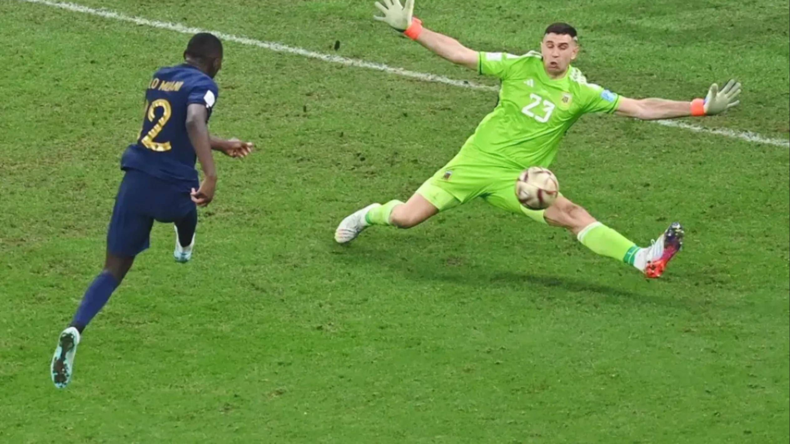 法国队轻取马来西亚队,黄鸭组合带队取胜 法国队轻取马来西亚队,黄鸭组合带队取胜