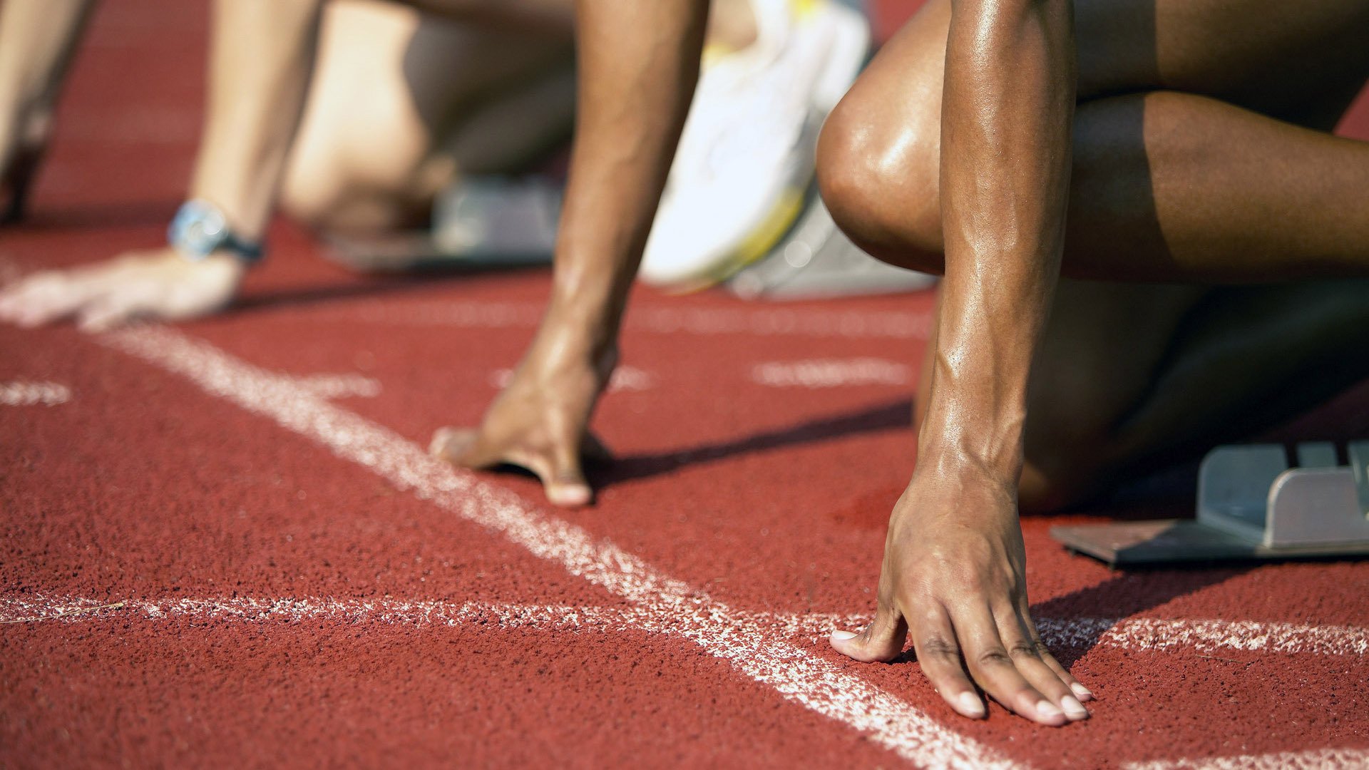 爱游戏大厅-唯一之战，佩雷兹引领迈凯伦完胜索伯