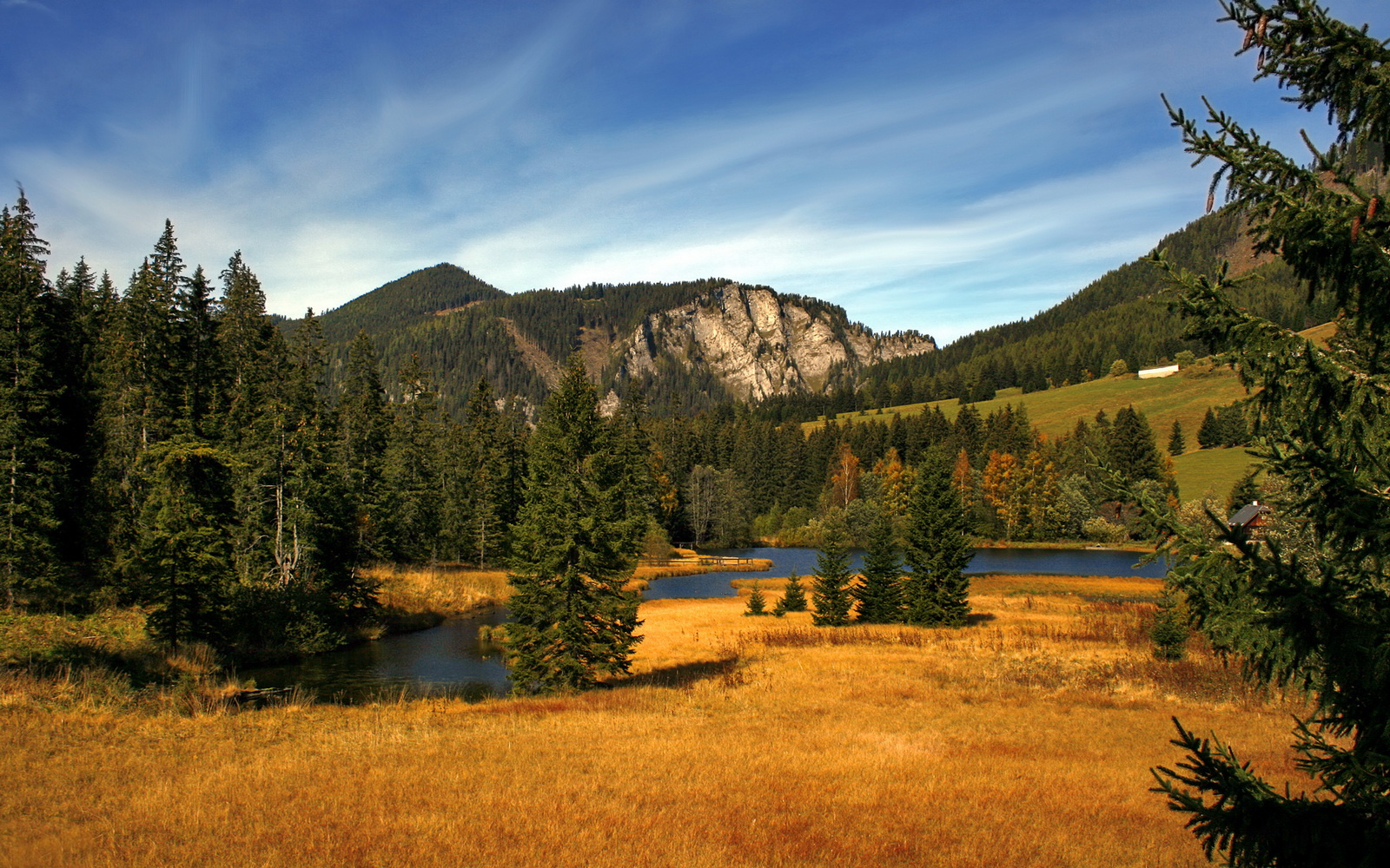 末节之王，当C罗的坚毅眼神遇见穆勒的冰冷三分