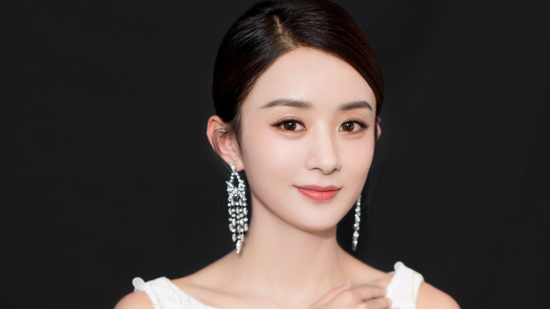 当足球先生按下篮球暂停键,那个在NBA总决赛改写规则的李刚仁