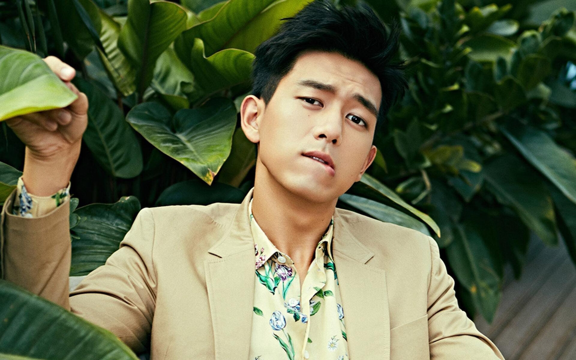 杜兰特45分封神之战！鹈鹕鏖战擒鹰，季后赛格局骤变