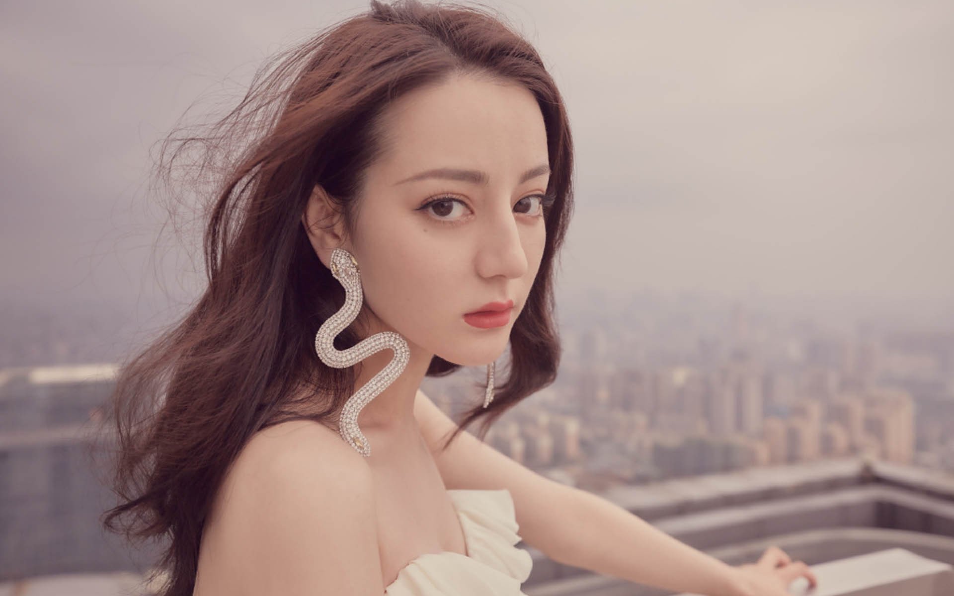 平行时空的体育之夜，当掘金绝杀新疆，杜兰特在另一个世界改写历史